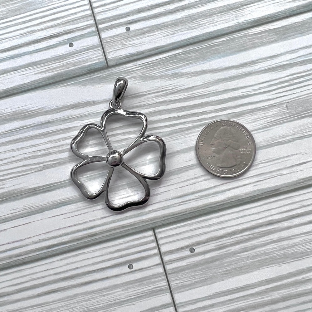Lia Sophia charm